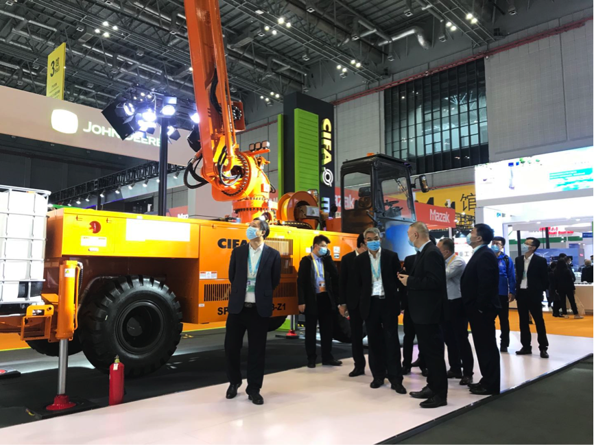 金狮贵宾会·宾至如归-尊贵显赫