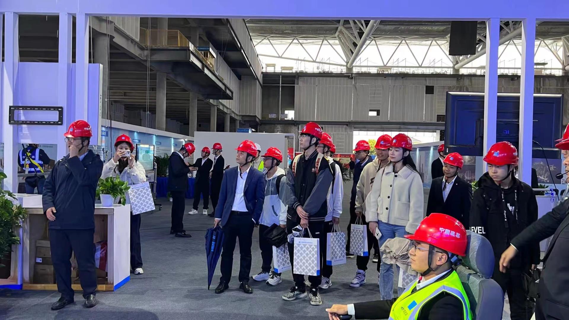 金狮贵宾会·宾至如归-尊贵显赫