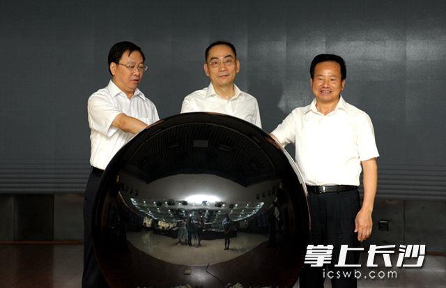 金狮贵宾会·宾至如归-尊贵显赫